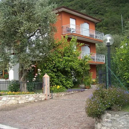 Garni Casa Rabagno فندق مالتشيزينيه